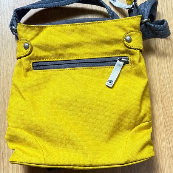 REI Fabric Crossbody Bag - Picture 4 of 11